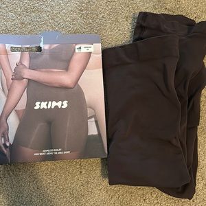 Brand new skims seamless sculpt shorts